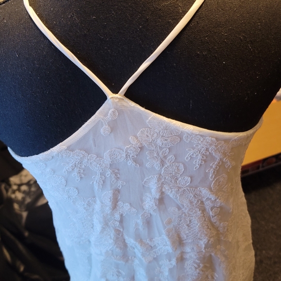 White House Black Market White Lace Dressy Tank - Picture 7 of 11